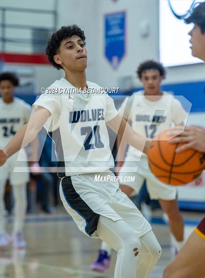 Thumbnail 2 in Windsor vs Grandview photogallery.