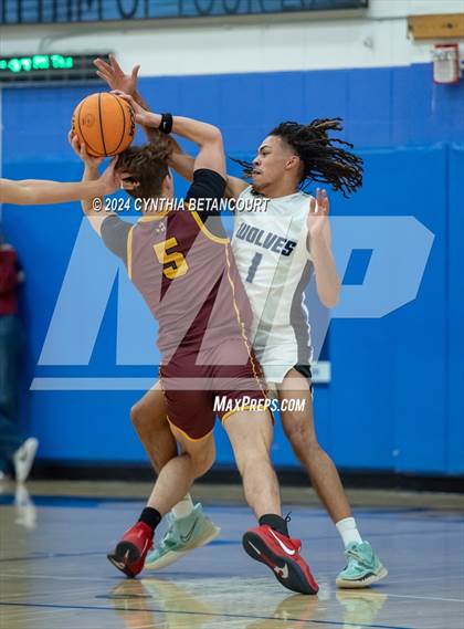 Thumbnail 1 in Windsor vs Grandview photogallery.