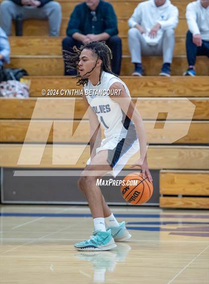 Thumbnail 2 in Windsor vs Grandview photogallery.