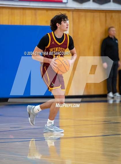 Thumbnail 1 in Windsor vs Grandview photogallery.