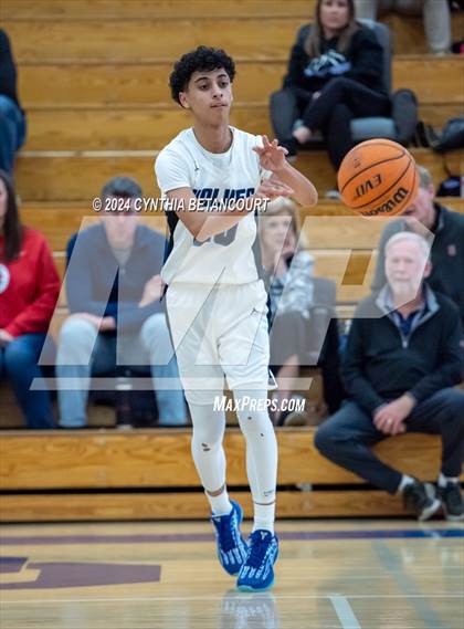 Thumbnail 3 in Windsor vs Grandview photogallery.