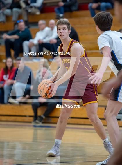 Thumbnail 3 in Windsor vs Grandview photogallery.