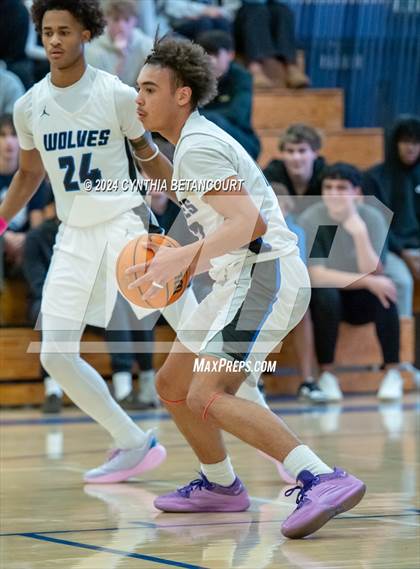 Thumbnail 3 in Windsor vs Grandview photogallery.