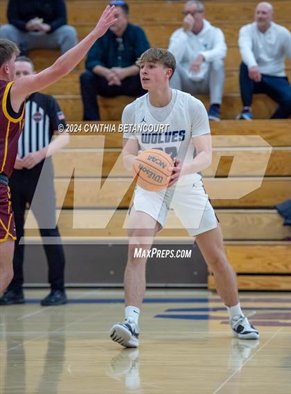 Thumbnail 3 in Windsor vs Grandview photogallery.