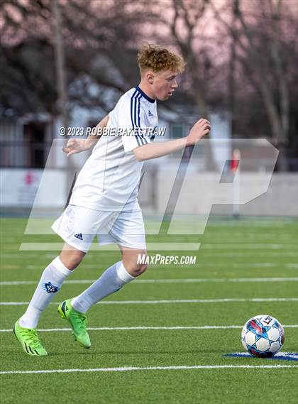 Thumbnail 3 in West Plains vs. Gainesville (Sulphur Springs Elite 4A Tournament) photogallery.