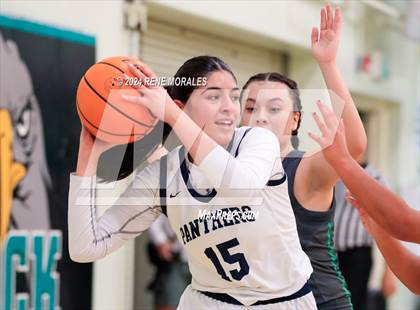 Thumbnail 1 in Franklin vs Eagle Rock photogallery.