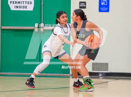 Thumbnail 3 in Franklin vs Eagle Rock photogallery.