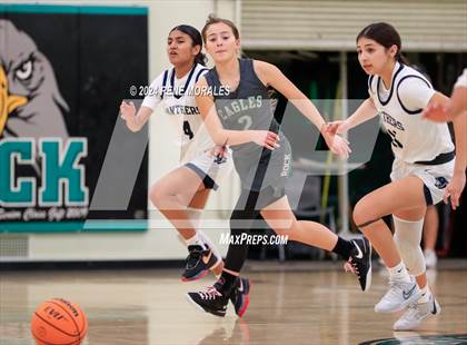 Thumbnail 2 in Franklin vs Eagle Rock photogallery.
