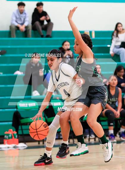 Thumbnail 3 in Franklin vs Eagle Rock photogallery.