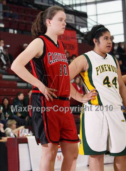 Thumbnail 1 in Castilleja vs. Pinewood (CIF CCS D5 Final) photogallery.
