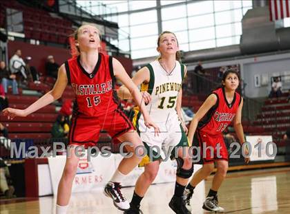 Thumbnail 3 in Castilleja vs. Pinewood (CIF CCS D5 Final) photogallery.