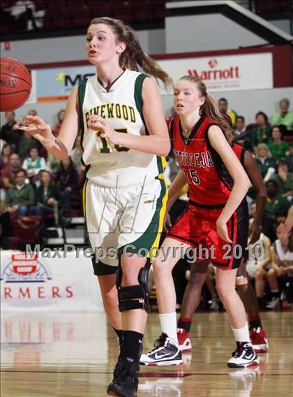 Thumbnail 1 in Castilleja vs. Pinewood (CIF CCS D5 Final) photogallery.