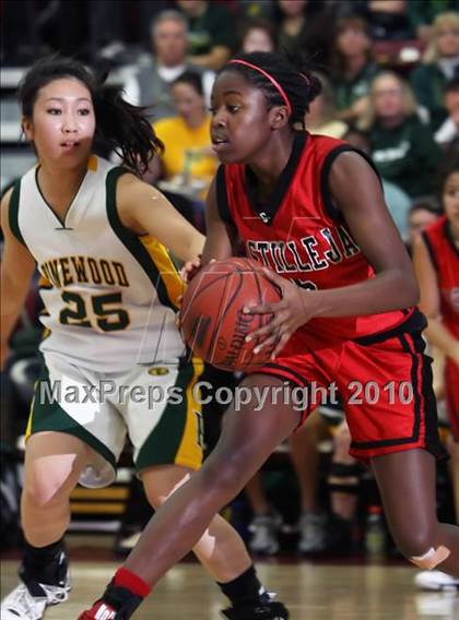 Thumbnail 2 in Castilleja vs. Pinewood (CIF CCS D5 Final) photogallery.