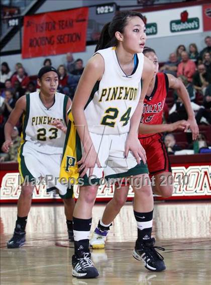 Thumbnail 1 in Castilleja vs. Pinewood (CIF CCS D5 Final) photogallery.