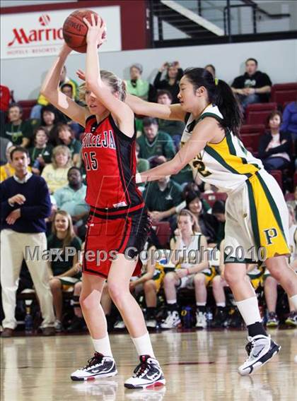 Thumbnail 2 in Castilleja vs. Pinewood (CIF CCS D5 Final) photogallery.