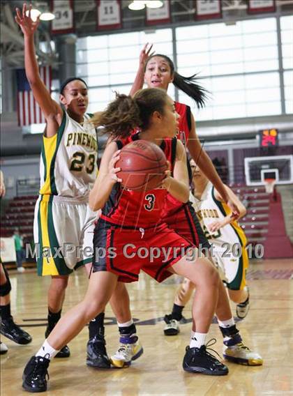 Thumbnail 1 in Castilleja vs. Pinewood (CIF CCS D5 Final) photogallery.