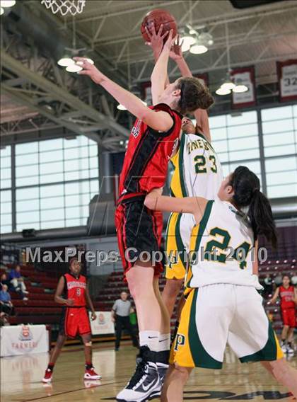 Thumbnail 3 in Castilleja vs. Pinewood (CIF CCS D5 Final) photogallery.
