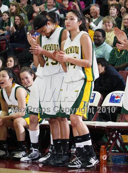 Thumbnail 1 in Castilleja vs. Pinewood (CIF CCS D5 Final) photogallery.