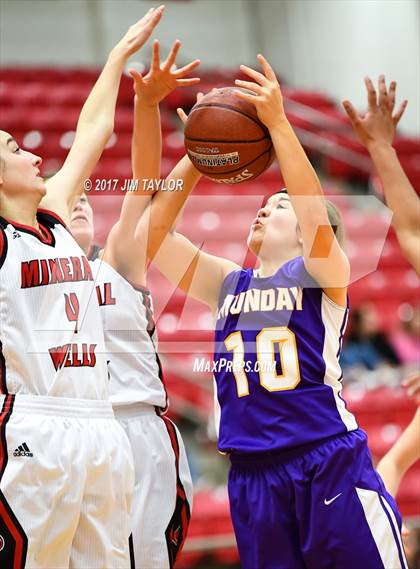 Thumbnail 3 in Munday @ Mineral Wells photogallery.