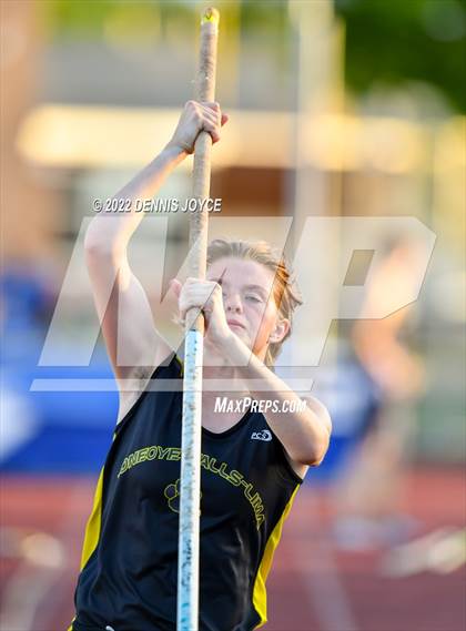 Thumbnail 2 in Section V State Qualifier Track Meet photogallery.