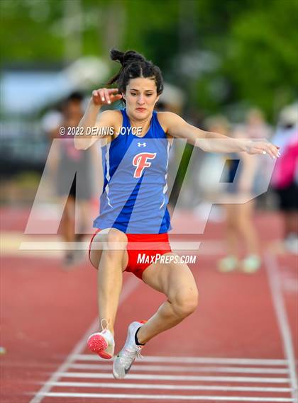 Thumbnail 2 in Section V State Qualifier Track Meet photogallery.