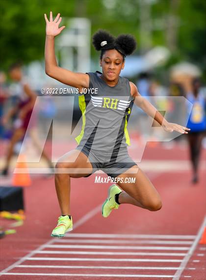 Thumbnail 3 in Section V State Qualifier Track Meet photogallery.