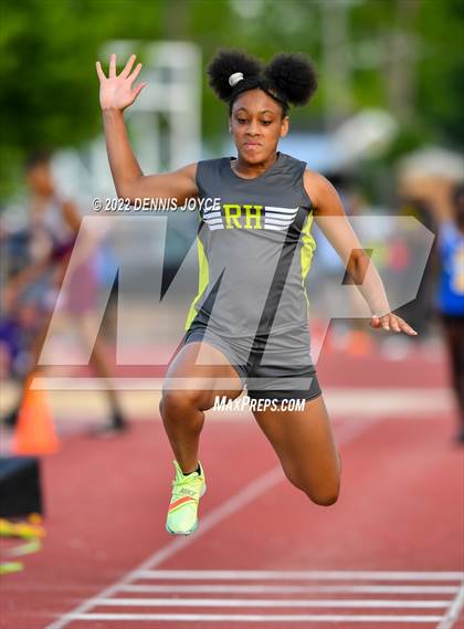 Thumbnail 2 in Section V State Qualifier Track Meet photogallery.