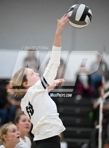 Thumbnail 2 in South Webster @ Oak Hill photogallery.