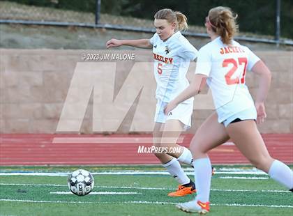 Thumbnail 1 in JV: Berkeley @ Monte Vista photogallery.