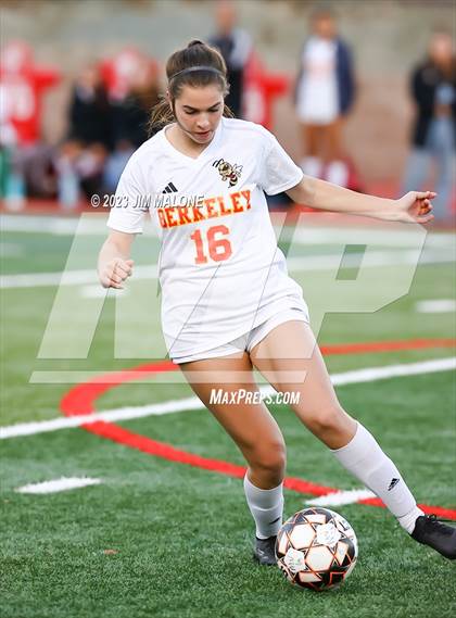 Thumbnail 3 in JV: Berkeley @ Monte Vista photogallery.