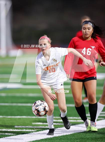 Thumbnail 1 in JV: Berkeley @ Monte Vista photogallery.