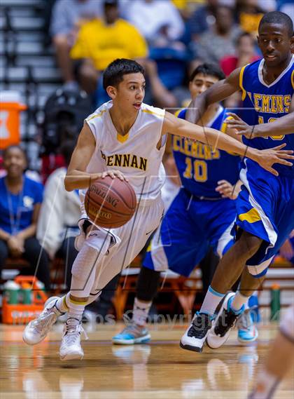 Thumbnail 3 in Brennan vs. Clemens (UIL 5A Regional Quarterfinals) photogallery.
