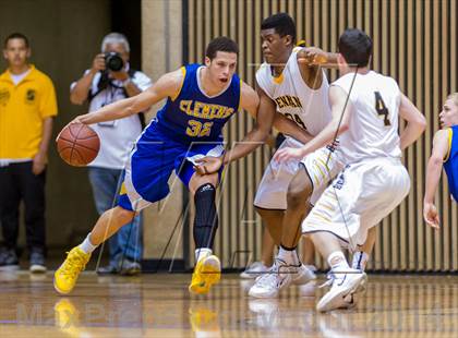 Thumbnail 3 in Brennan vs. Clemens (UIL 5A Regional Quarterfinals) photogallery.