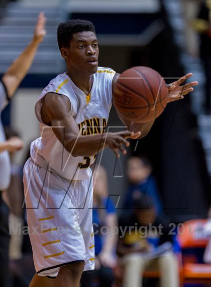 Thumbnail 1 in Brennan vs. Clemens (UIL 5A Regional Quarterfinals) photogallery.
