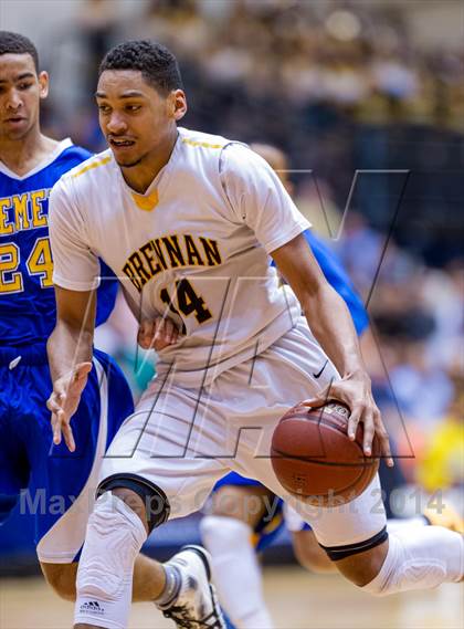 Thumbnail 2 in Brennan vs. Clemens (UIL 5A Regional Quarterfinals) photogallery.