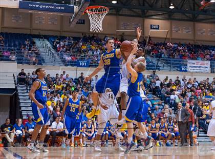Thumbnail 1 in Brennan vs. Clemens (UIL 5A Regional Quarterfinals) photogallery.