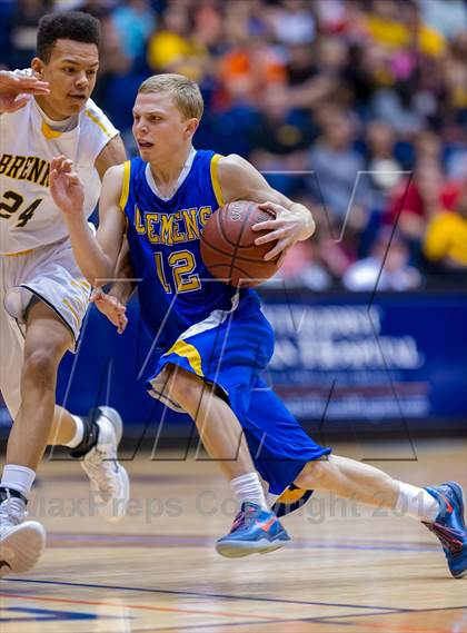 Thumbnail 3 in Brennan vs. Clemens (UIL 5A Regional Quarterfinals) photogallery.