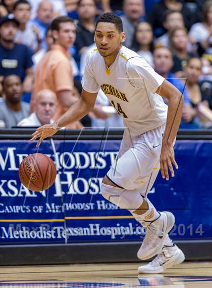 Thumbnail 2 in Brennan vs. Clemens (UIL 5A Regional Quarterfinals) photogallery.