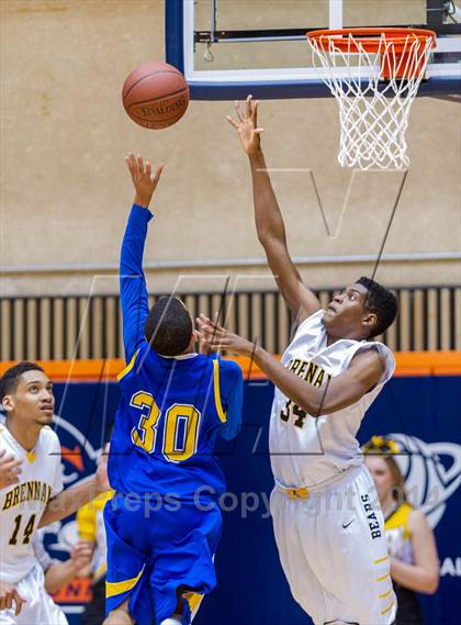 Thumbnail 2 in Brennan vs. Clemens (UIL 5A Regional Quarterfinals) photogallery.