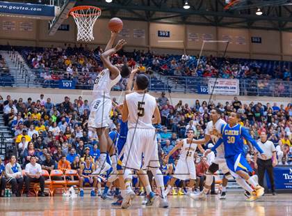 Thumbnail 1 in Brennan vs. Clemens (UIL 5A Regional Quarterfinals) photogallery.