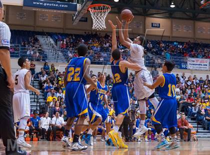 Thumbnail 2 in Brennan vs. Clemens (UIL 5A Regional Quarterfinals) photogallery.
