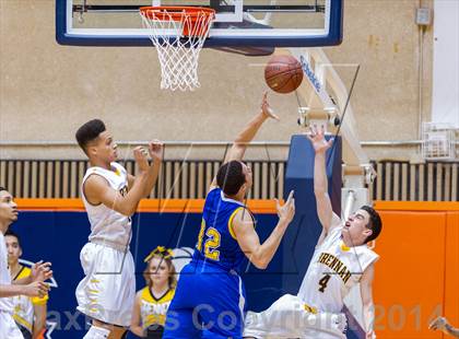 Thumbnail 2 in Brennan vs. Clemens (UIL 5A Regional Quarterfinals) photogallery.