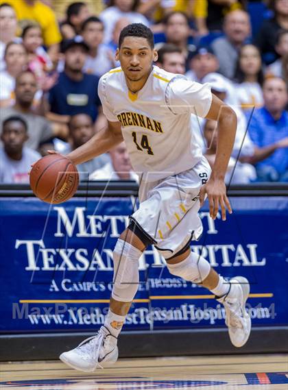 Thumbnail 3 in Brennan vs. Clemens (UIL 5A Regional Quarterfinals) photogallery.