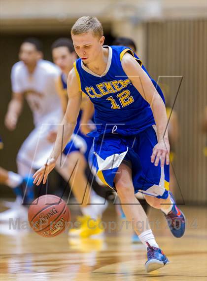 Thumbnail 2 in Brennan vs. Clemens (UIL 5A Regional Quarterfinals) photogallery.