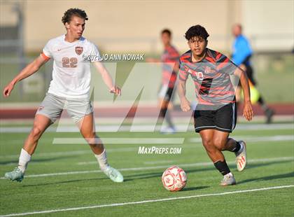 Thumbnail 3 in MacArthur vs. Bridgeland (UIL 6A Regional Quarterfinal Playoff) photogallery.