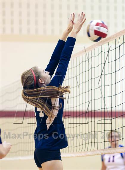 Thumbnail 2 in Carter-Riverside vs Arlington Heights (EMS-ISD Tournament) photogallery.