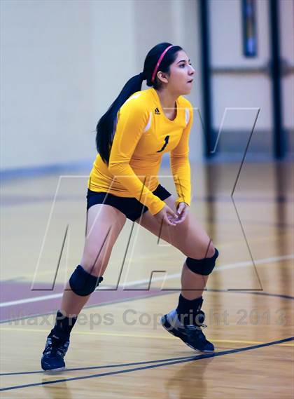 Thumbnail 2 in Carter-Riverside vs Arlington Heights (EMS-ISD Tournament) photogallery.