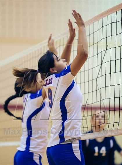 Thumbnail 3 in Carter-Riverside vs Arlington Heights (EMS-ISD Tournament) photogallery.