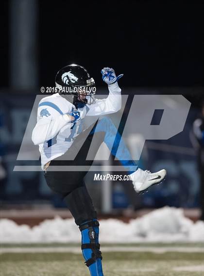 Thumbnail 2 in Valor Christian vs. Grandview (CHSAA 5A Quarter-Final) photogallery.