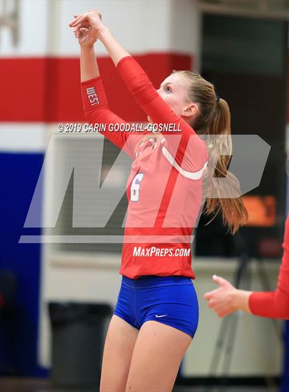 Thumbnail 3 in White Oak @ West Carteret photogallery.